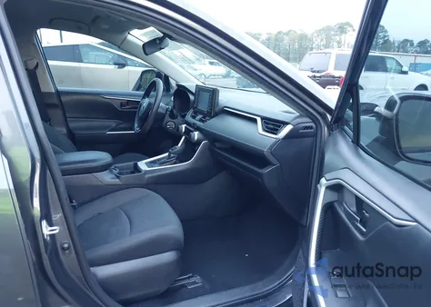 2020 Toyota Rav4 Le z USA, uszkodzony, nr VIN 2T3F1RFV6LC088245